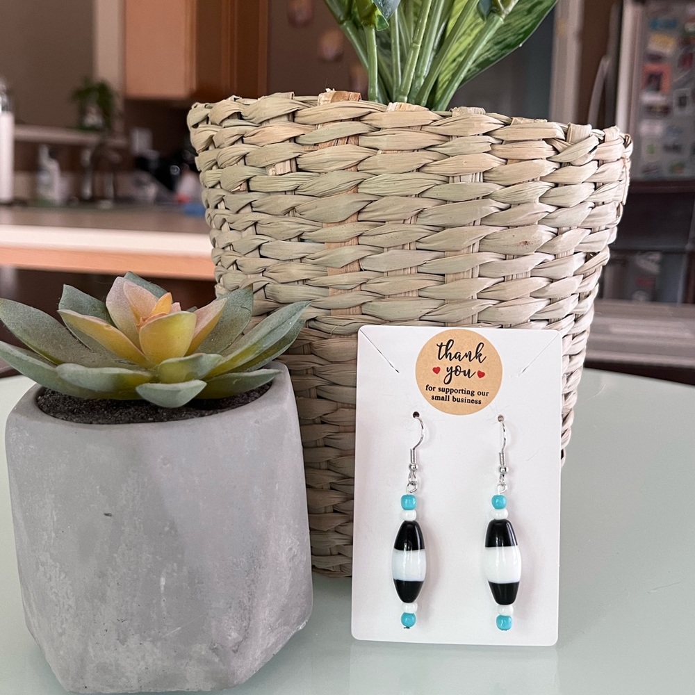 🩵🖤Handmade Earrings 🖤🩵